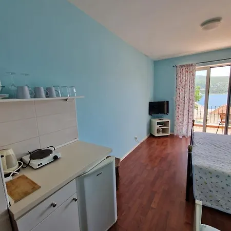 Aparthotel Lukic Slano